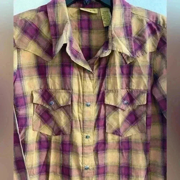 Wrangler southwestern cowboy snap button up double breasted shirt. Medium - Picture 3 of 6